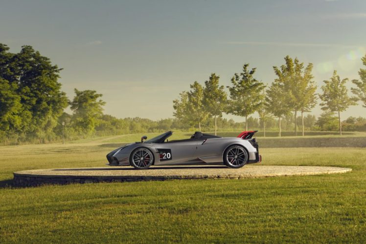 PAGANI_HUAYRA_ROADSTER_BC_1_garden-min-1024x683